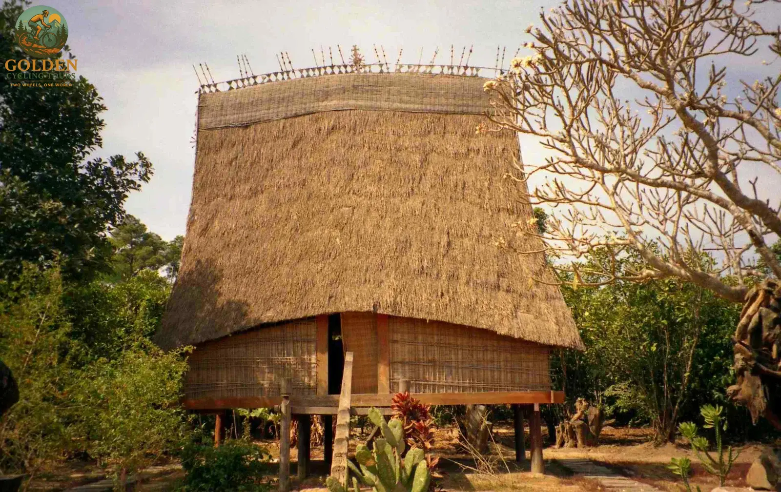 14 Days Hoi An to Angkor Wat Cycling Tour